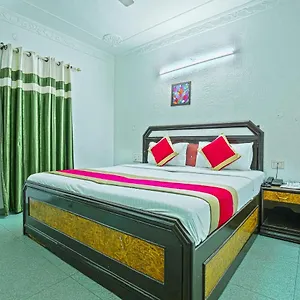 Arina Hotel