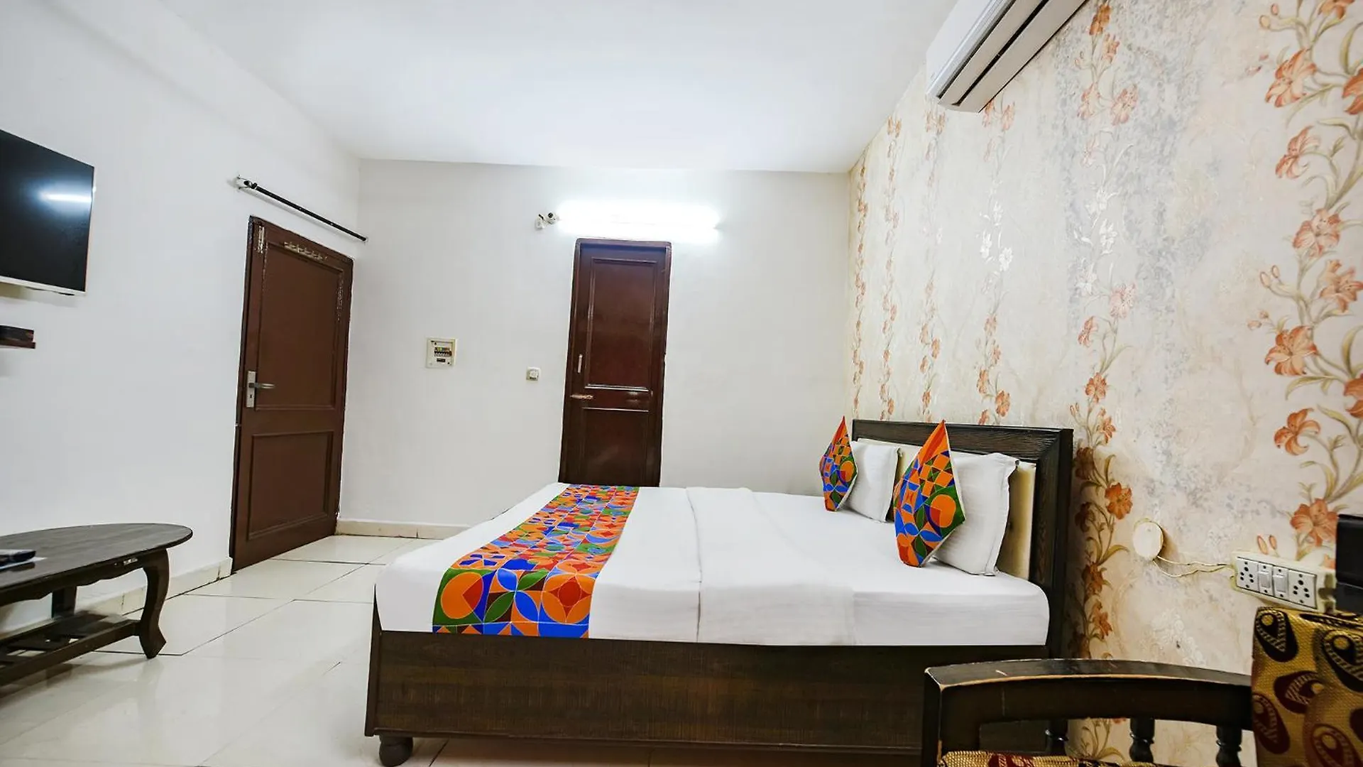 Fabexpress Diamond Sec 45 Hotel Chandigarh 3*,